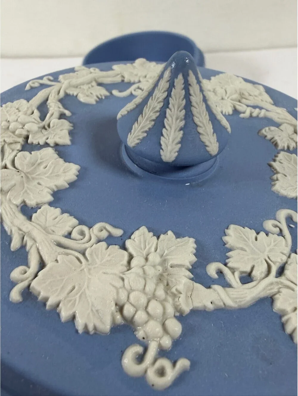 Vintage Wedgwood Blue Jasperware Lidded Trinket Box Grape Vine Pattern F4